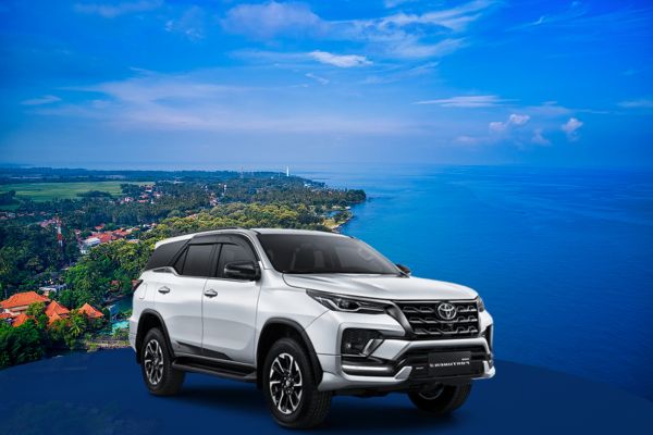 gambar sewa mobil di lombok